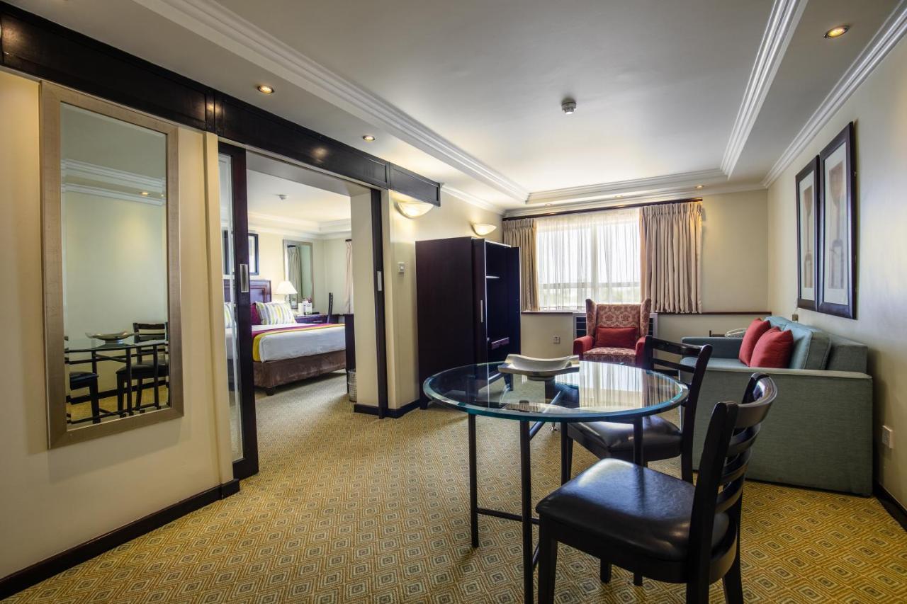 Cresta President Hotel Gaborone Eksteriør billede