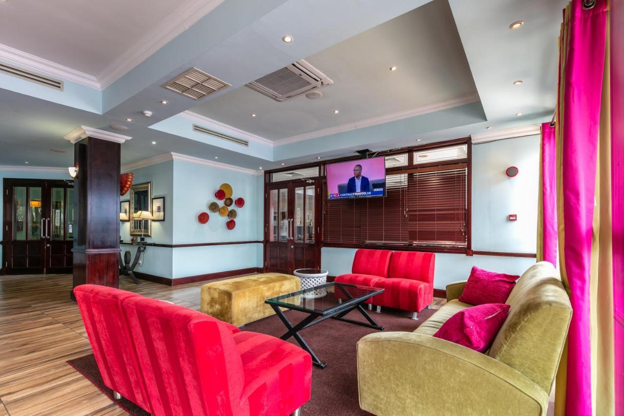 Cresta President Hotel Gaborone Eksteriør billede