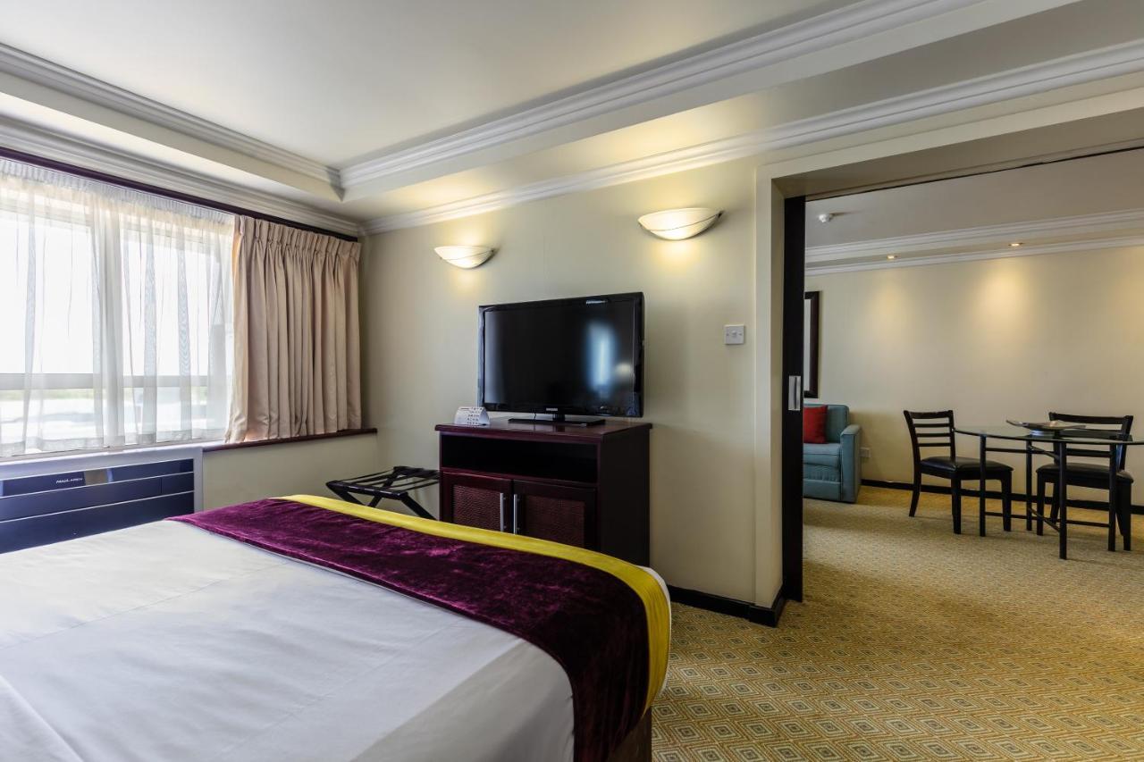 Cresta President Hotel Gaborone Eksteriør billede