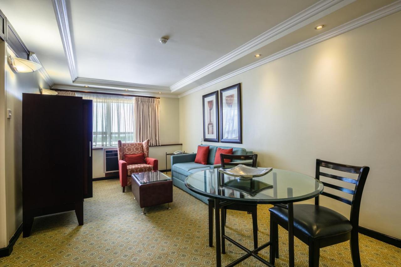 Cresta President Hotel Gaborone Eksteriør billede
