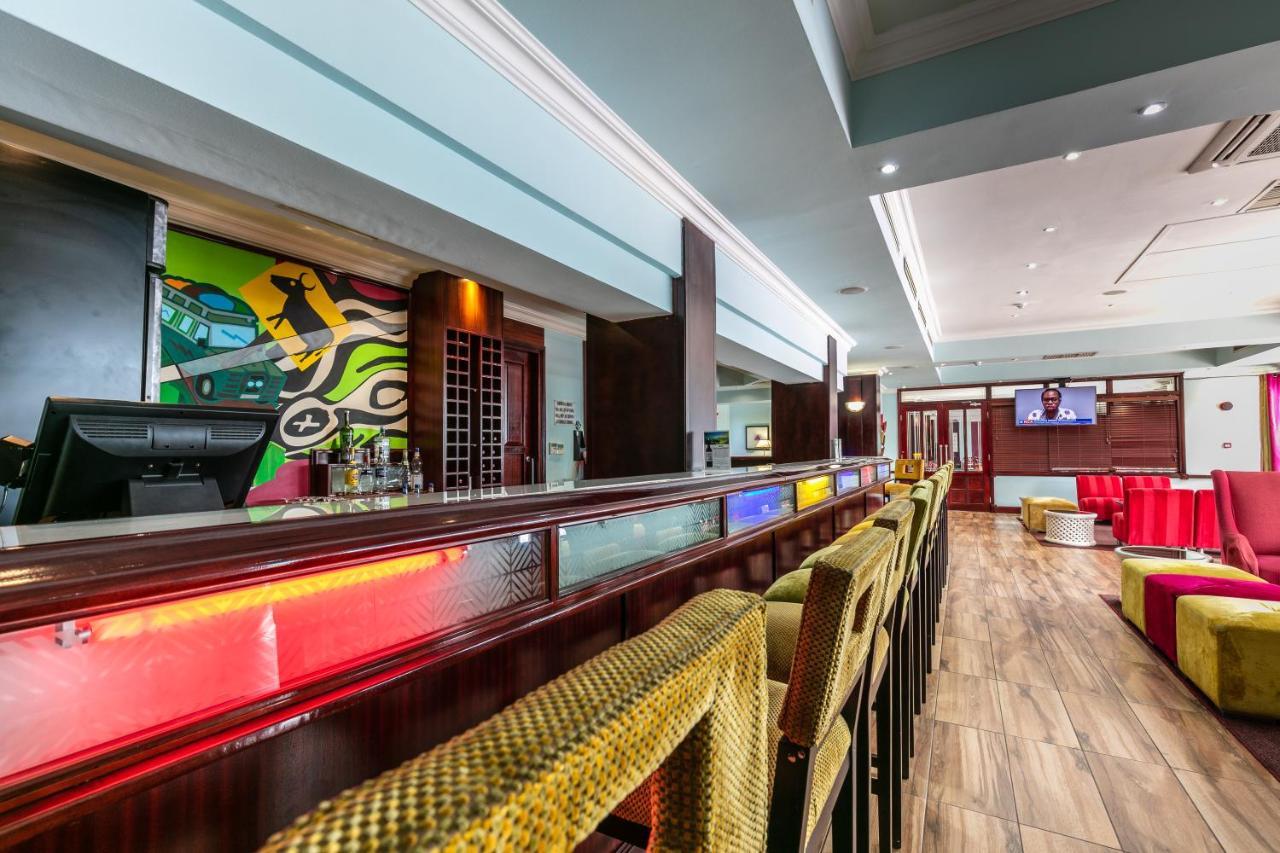 Cresta President Hotel Gaborone Eksteriør billede