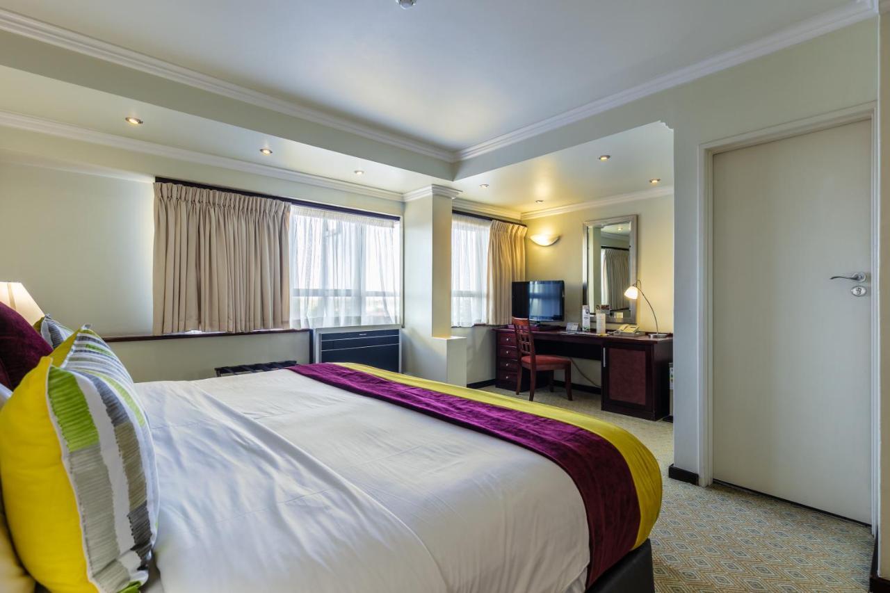Cresta President Hotel Gaborone Eksteriør billede