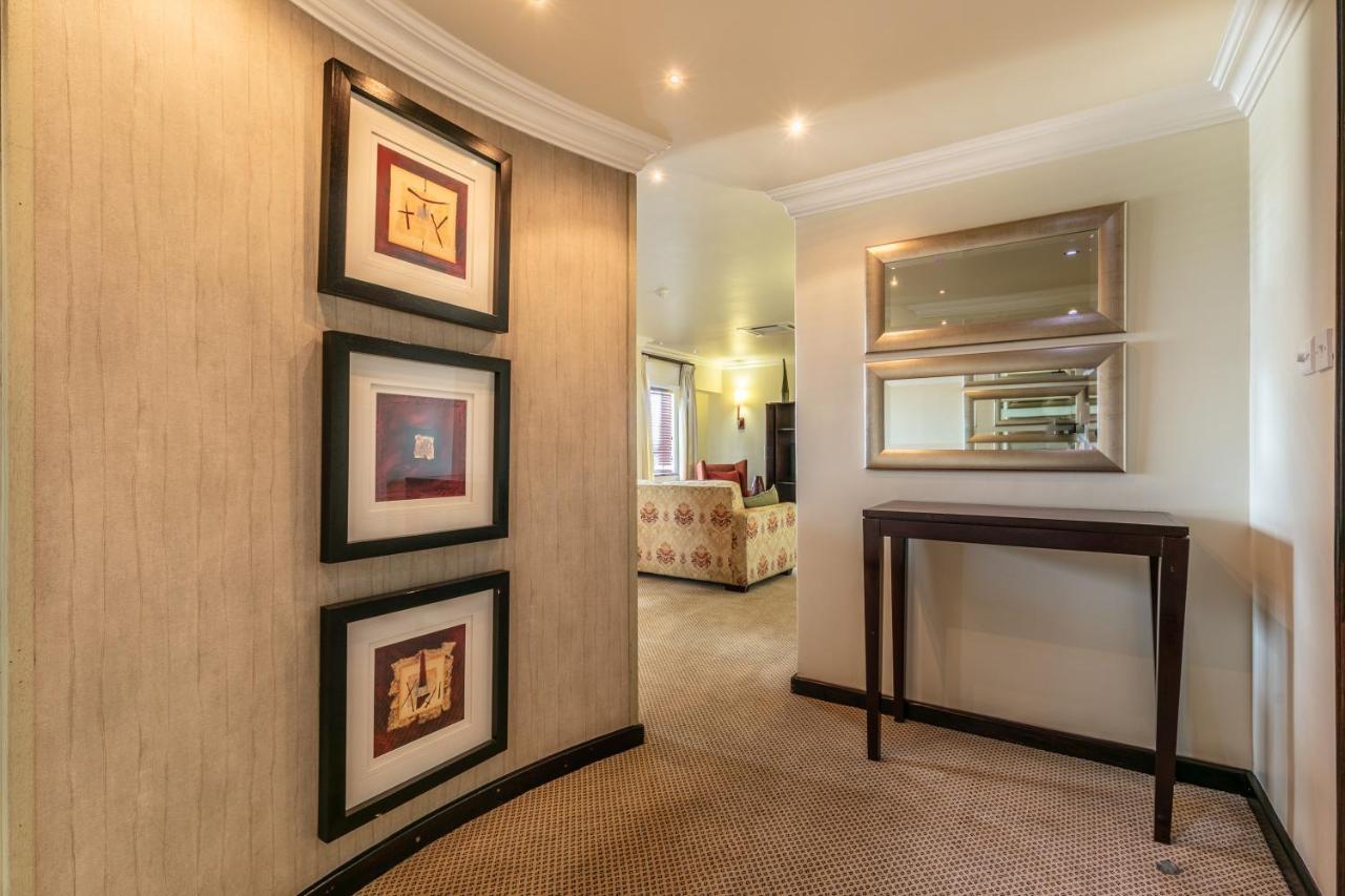 Cresta President Hotel Gaborone Eksteriør billede