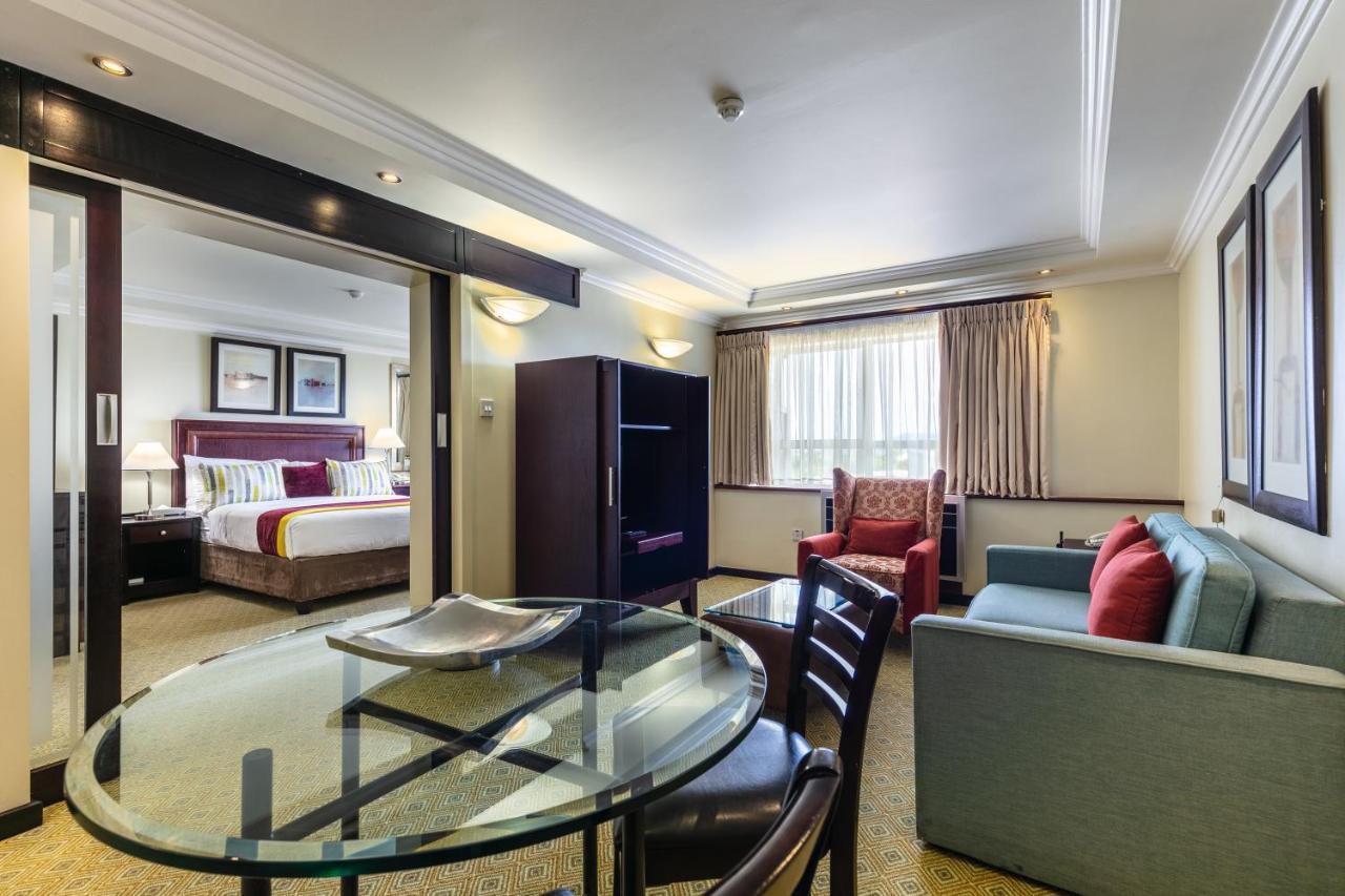 Cresta President Hotel Gaborone Eksteriør billede